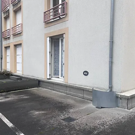 Avec Parking A - Fr-1-812-1 *