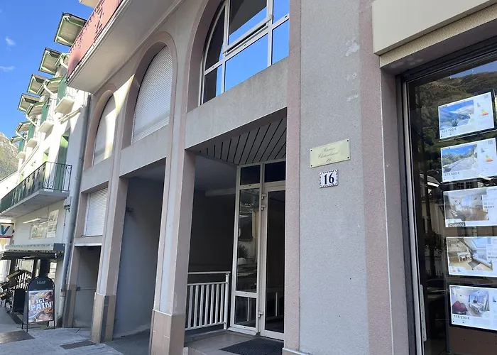 Avec Parking A - Fr-1-812-1 *