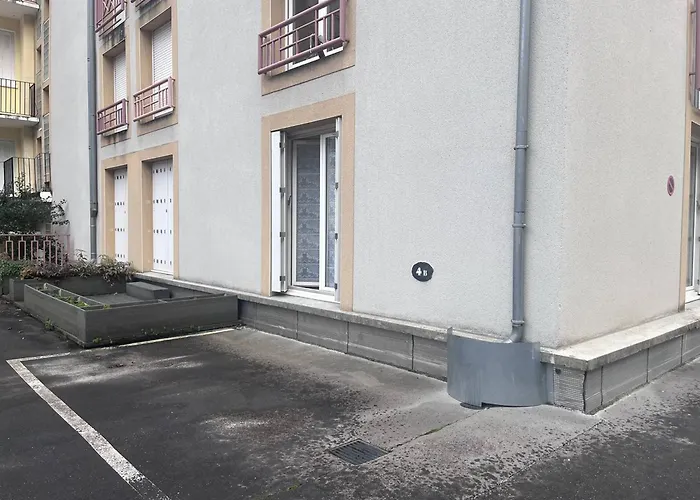 Avec Parking A - Fr-1-812-1 *